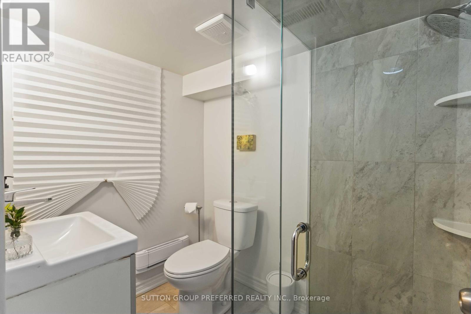 












42 CHATHAM AVENUE

,
Toronto,




Ontario
M4J1K6

