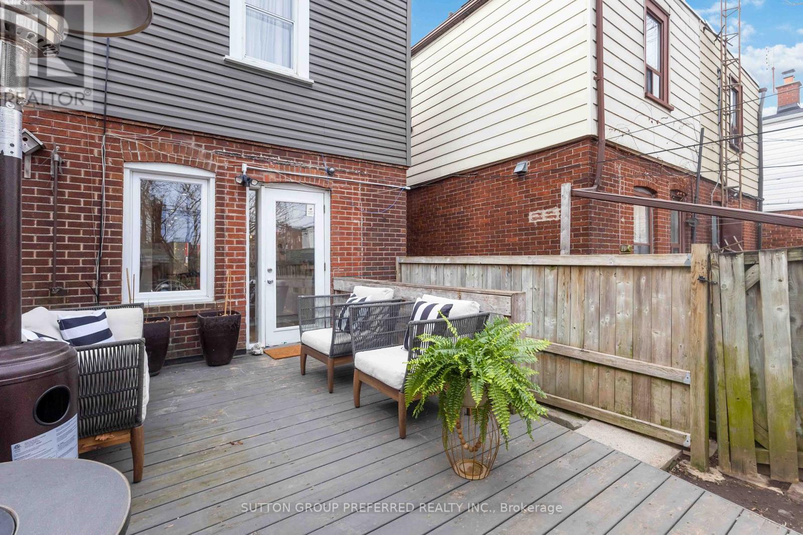 












42 CHATHAM AVENUE

,
Toronto,




Ontario
M4J1K6

