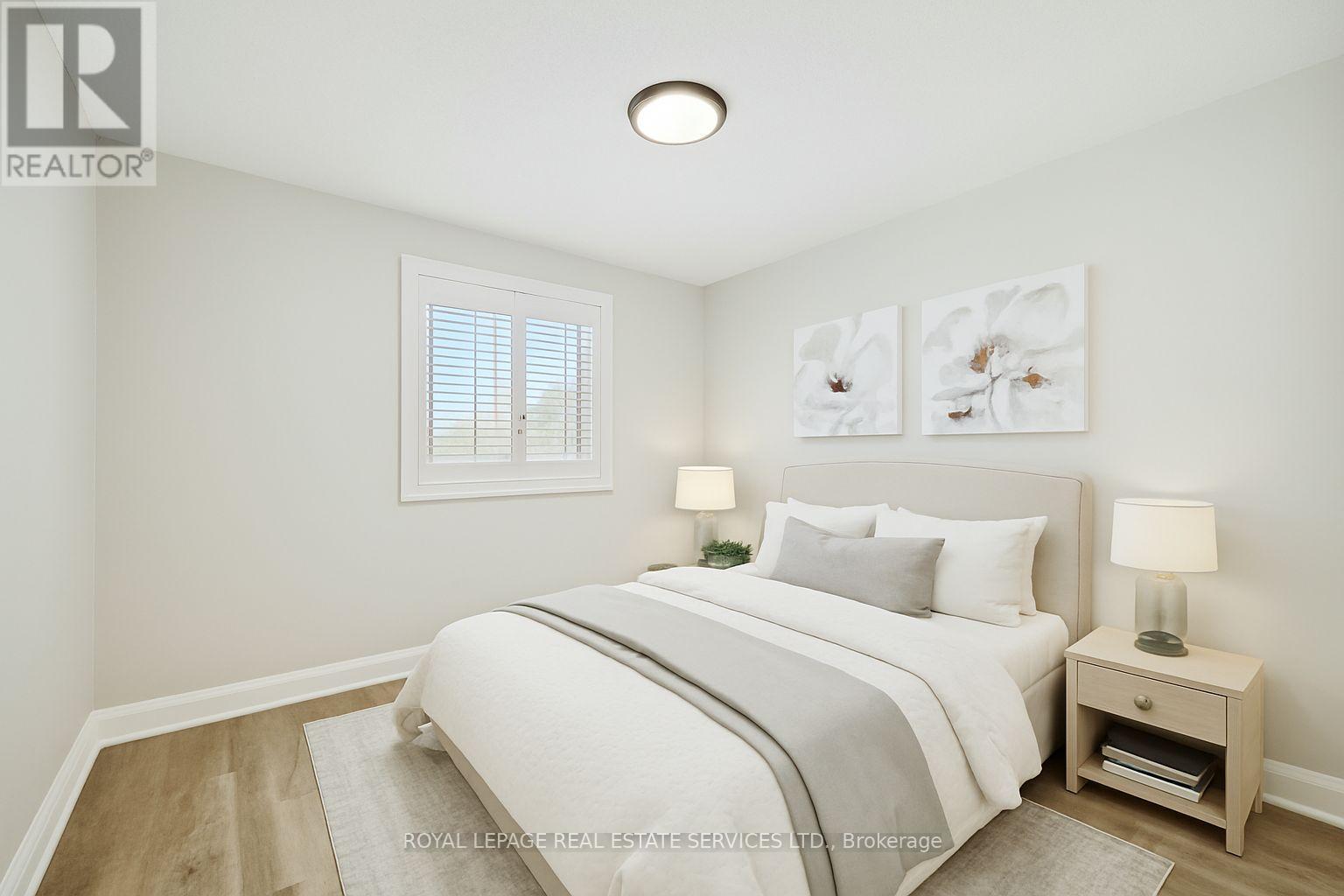 












137 - 1520 LANCASTER DRIVE

,
Oakville,




Ontario
L6H2Z2

