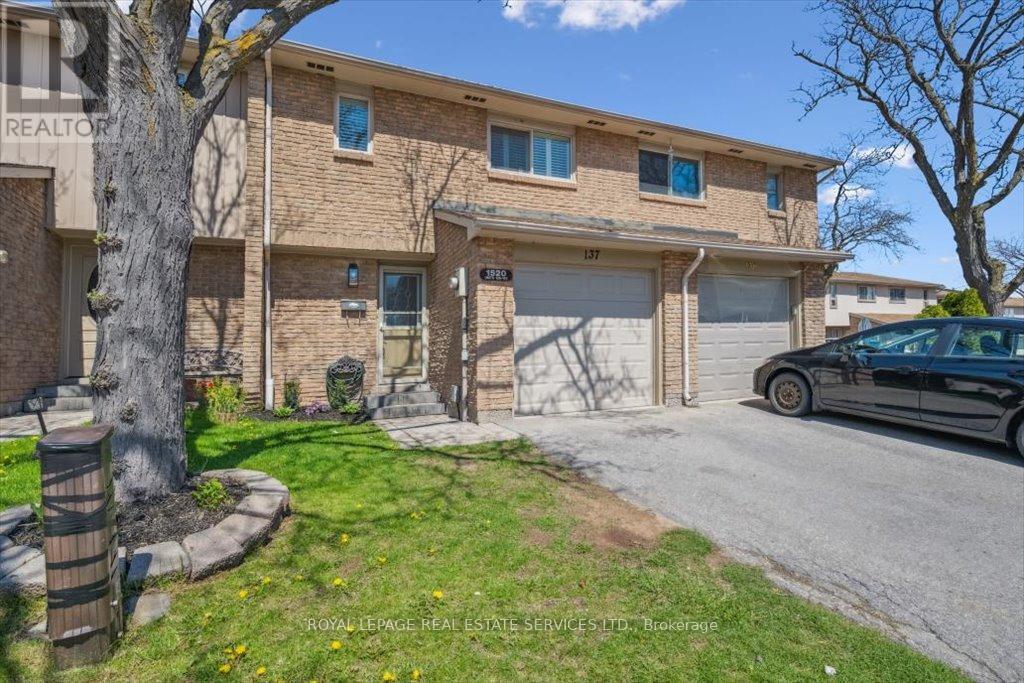 












137 - 1520 LANCASTER DRIVE

,
Oakville,




Ontario
L6H2Z2

