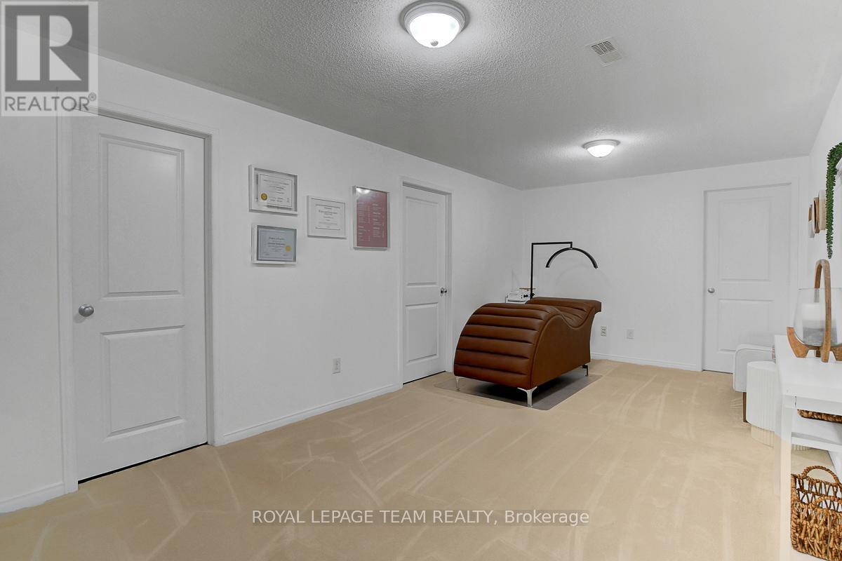 












183 PATRIOT PLACE

,
Ottawa,




Ontario
K2M0B9

