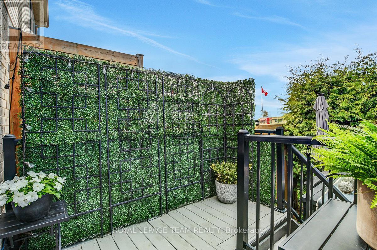 












183 PATRIOT PLACE

,
Ottawa,




Ontario
K2M0B9


