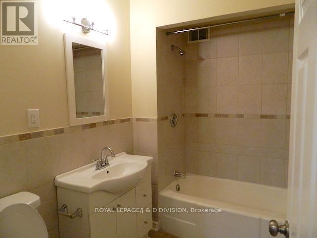 












100 - 740 EGLINTON AVENUE W

,
Toronto,




Ontario
M5N1C4

