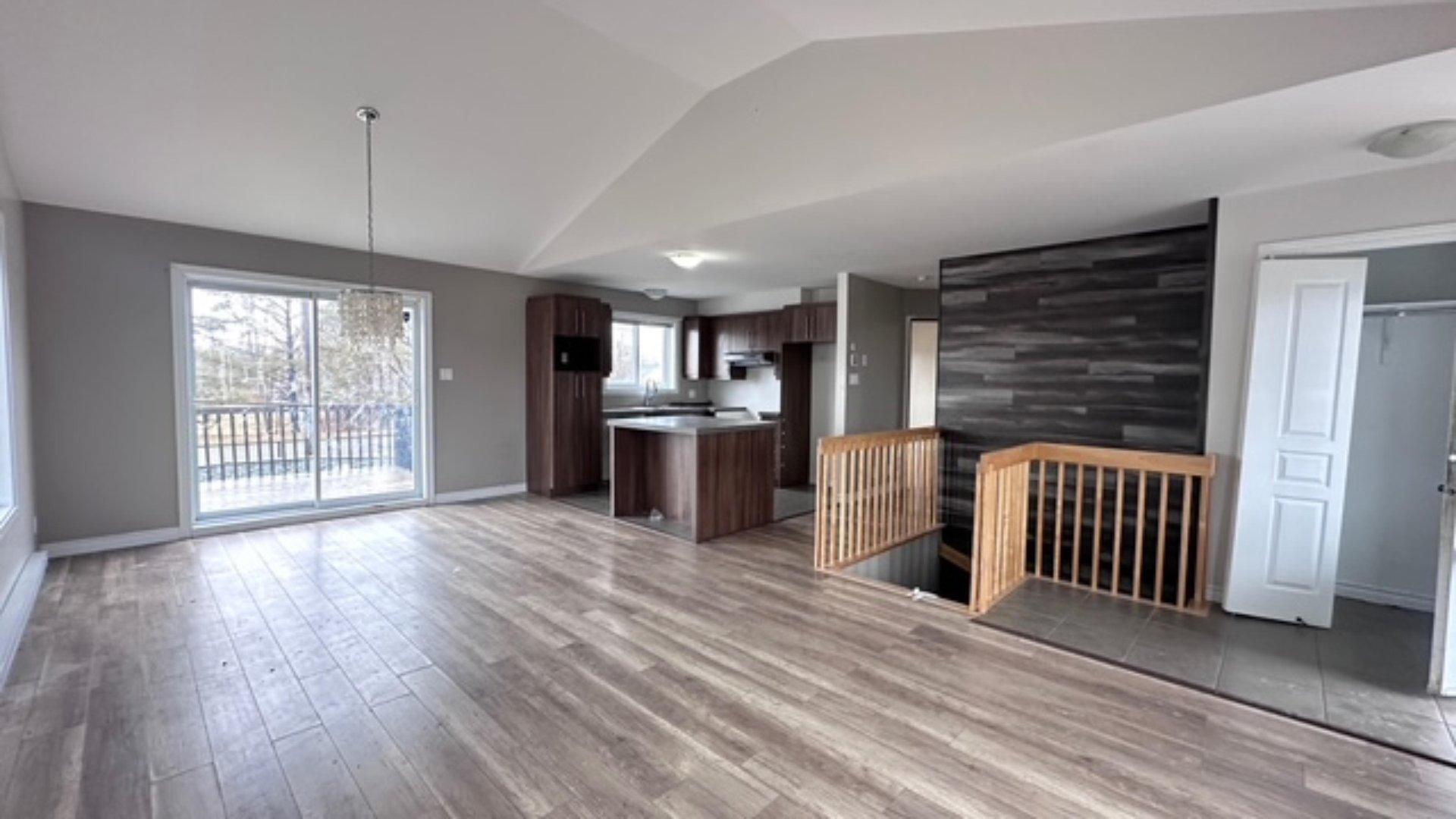









126


2e Avenue

,
Grenville,




QC
J0V1J0

