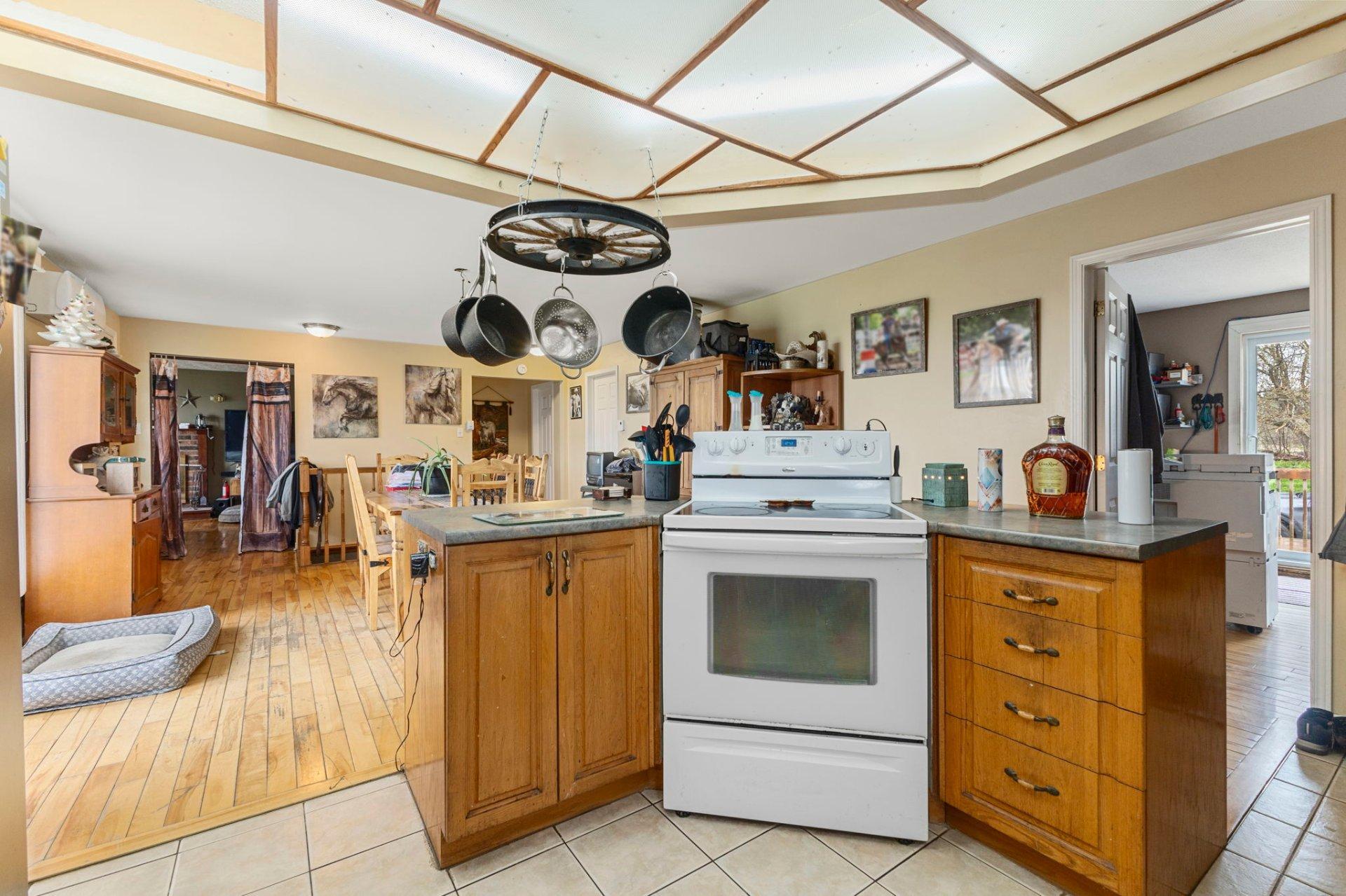 









891


Ch. Pierre-Laporte

,
L'Ange-Gardien,







QC
J8L2W7

