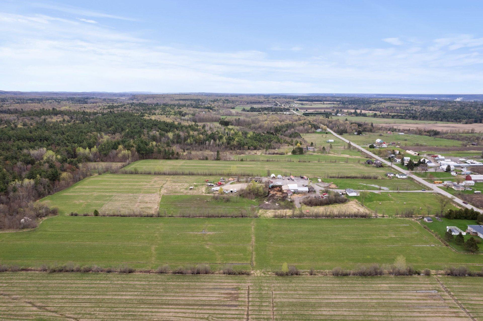 









891


Ch. Pierre-Laporte

,
L'Ange-Gardien,







QC
J8L2W7

