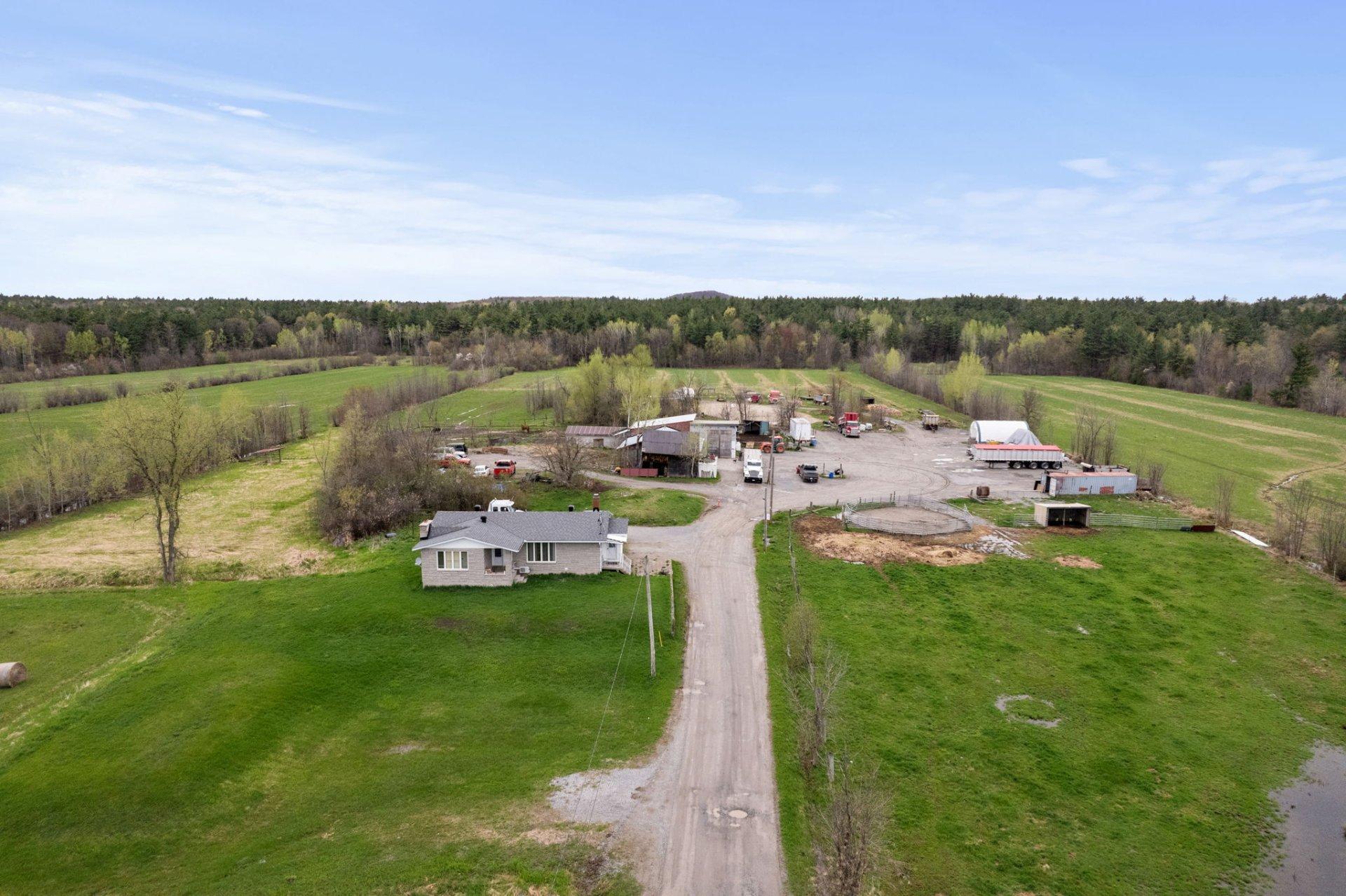 









891


Ch. Pierre-Laporte

,
L'Ange-Gardien,







QC
J8L2W7

