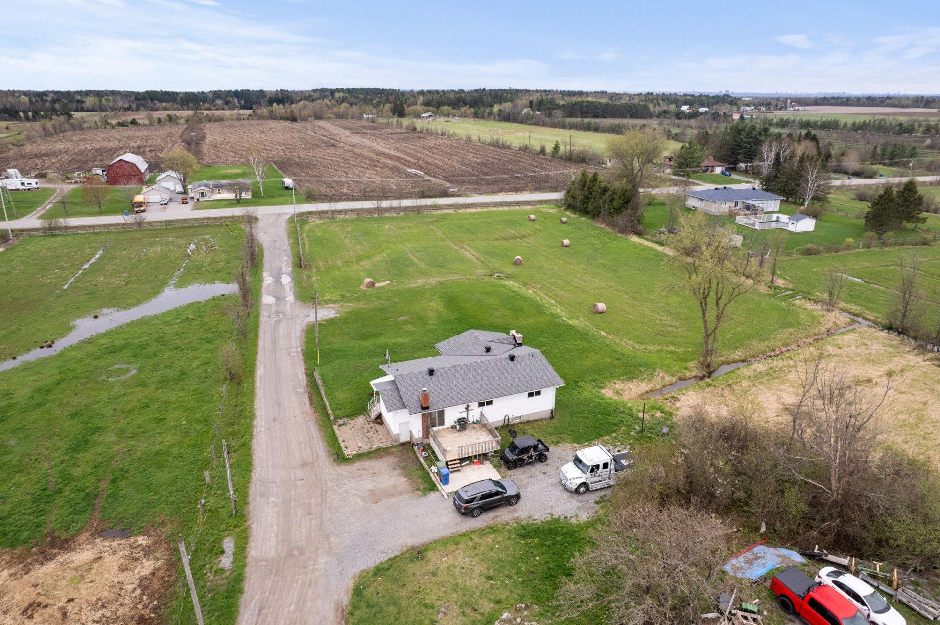 









891


Ch. Pierre-Laporte

,
L'Ange-Gardien,







QC
J8L2W7

