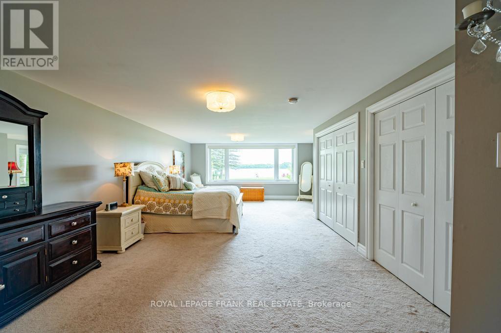 












60 MYSTIC POINT ROAD

,
Trent Lakes,




Ontario
K0L1J0

