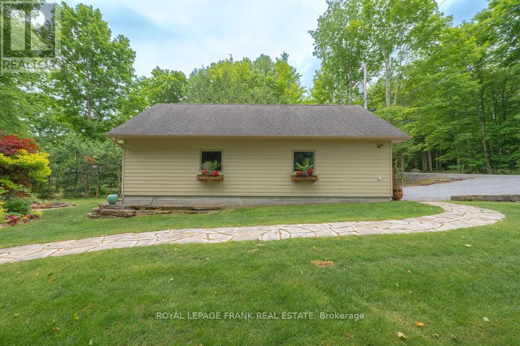 












60 MYSTIC POINT ROAD

,
Trent Lakes,




Ontario
K0L1J0

