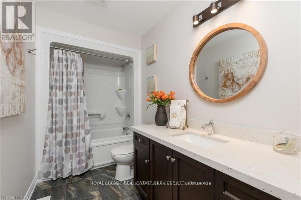 












124 SHOREVIEW PLACE

,
Hamilton,




Ontario
L8E0J4

