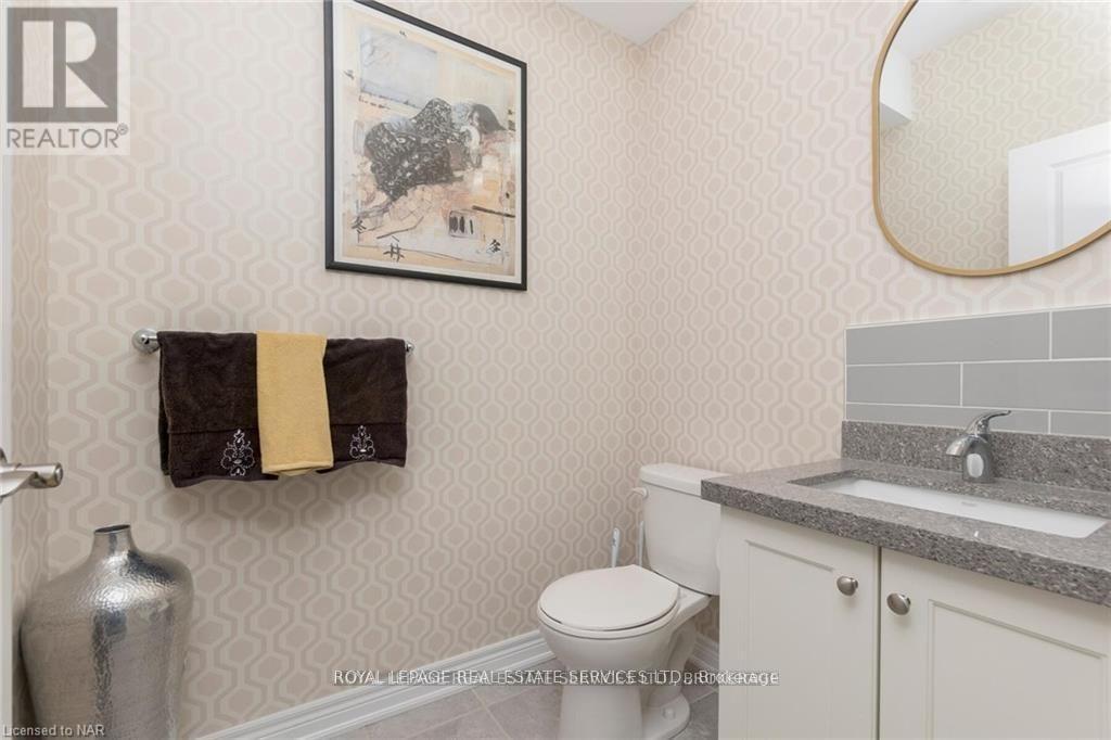 












124 SHOREVIEW PLACE

,
Hamilton,




Ontario
L8E0J4

