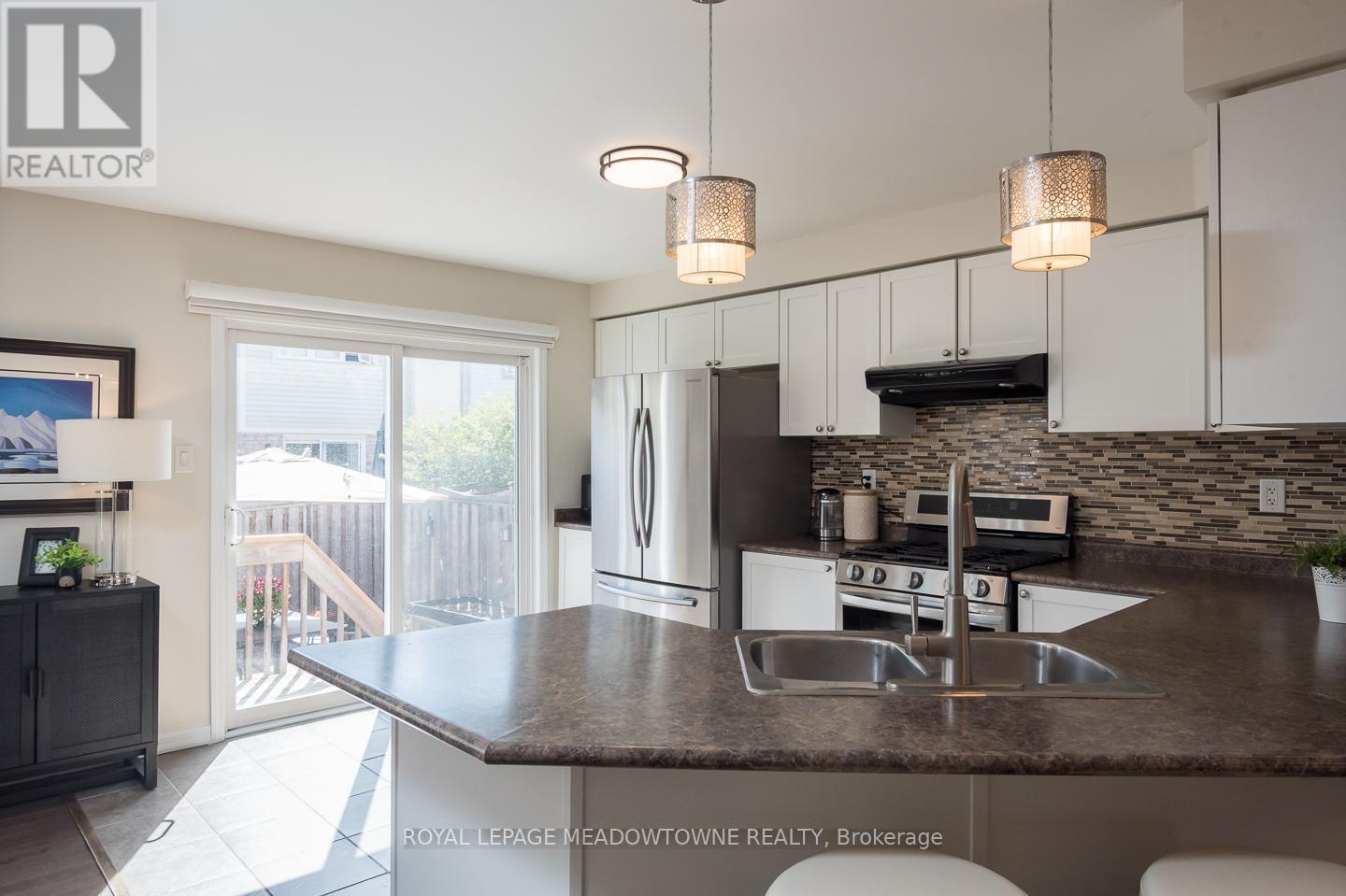 












694 RAYNER COURT

,
Milton,




Ontario
L9T0N9


