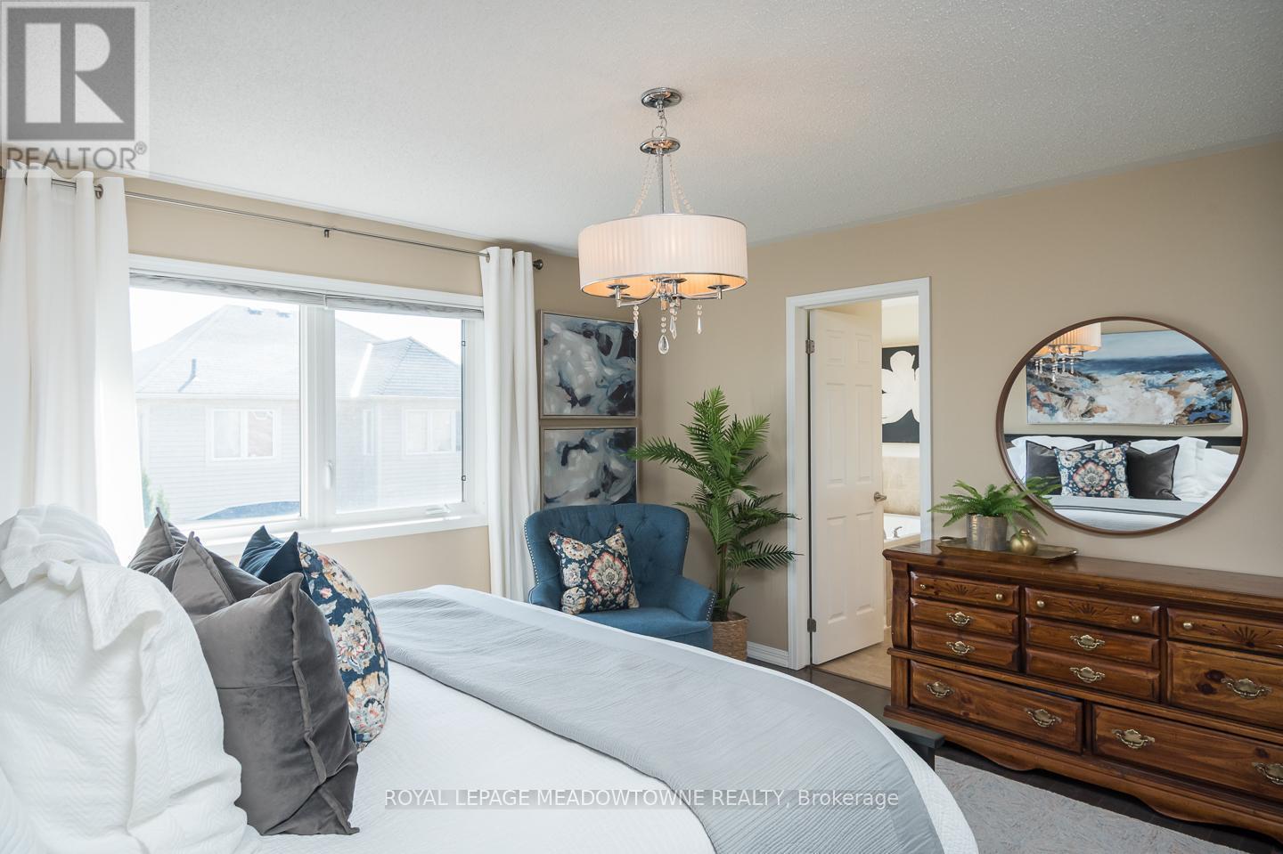 












694 RAYNER COURT

,
Milton,




Ontario
L9T0N9

