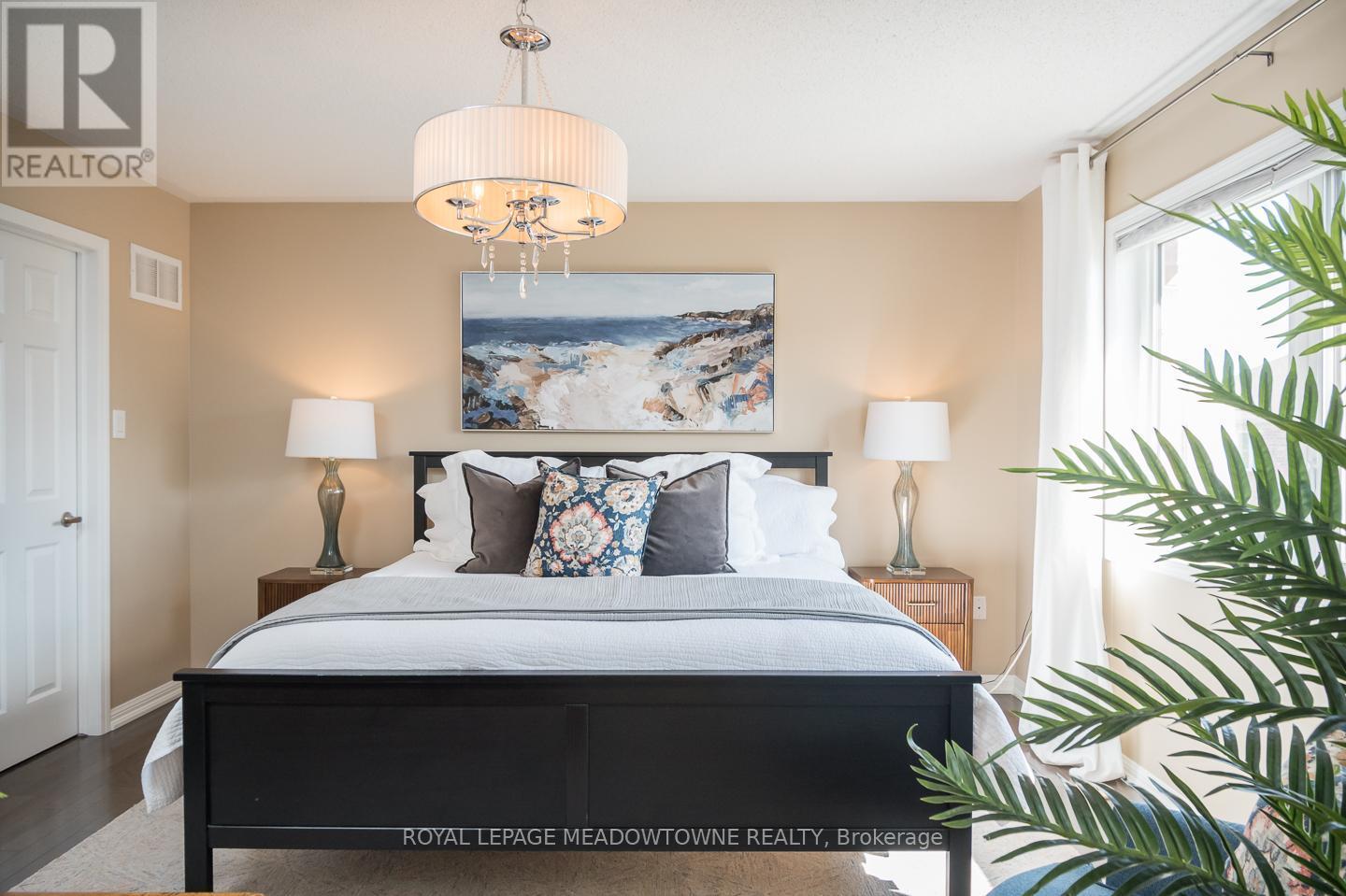 












694 RAYNER COURT

,
Milton,




Ontario
L9T0N9

