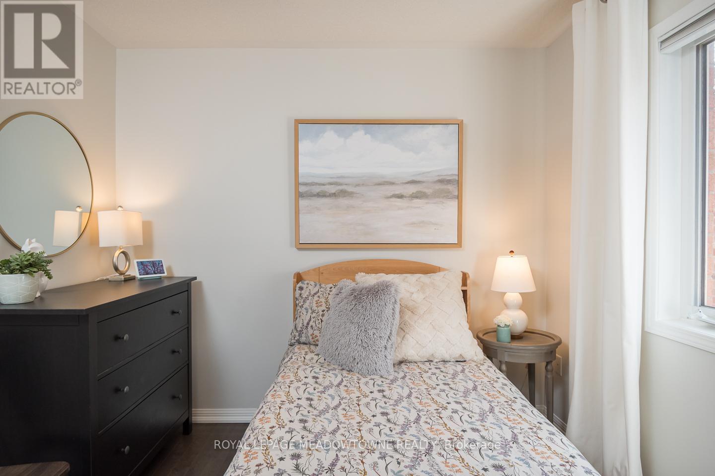












694 RAYNER COURT

,
Milton,




Ontario
L9T0N9

