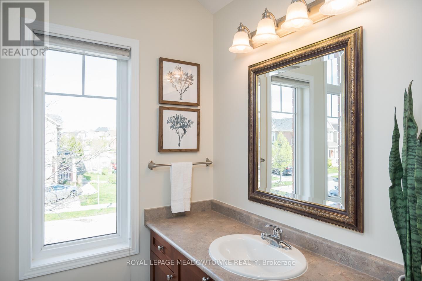 












694 RAYNER COURT

,
Milton,




Ontario
L9T0N9

