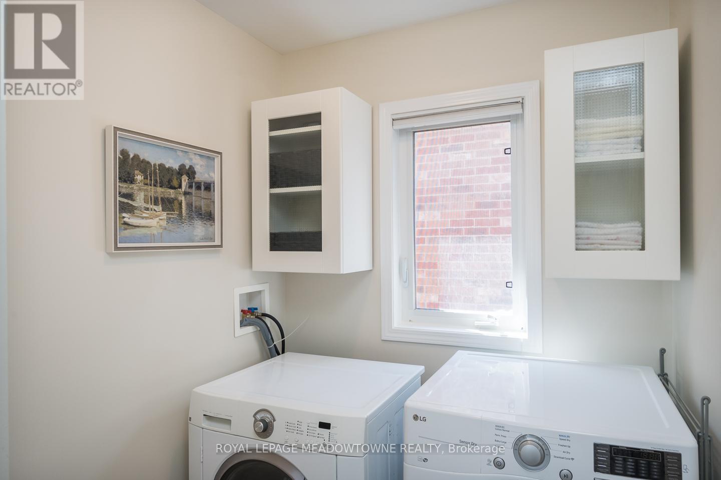 












694 RAYNER COURT

,
Milton,




Ontario
L9T0N9


