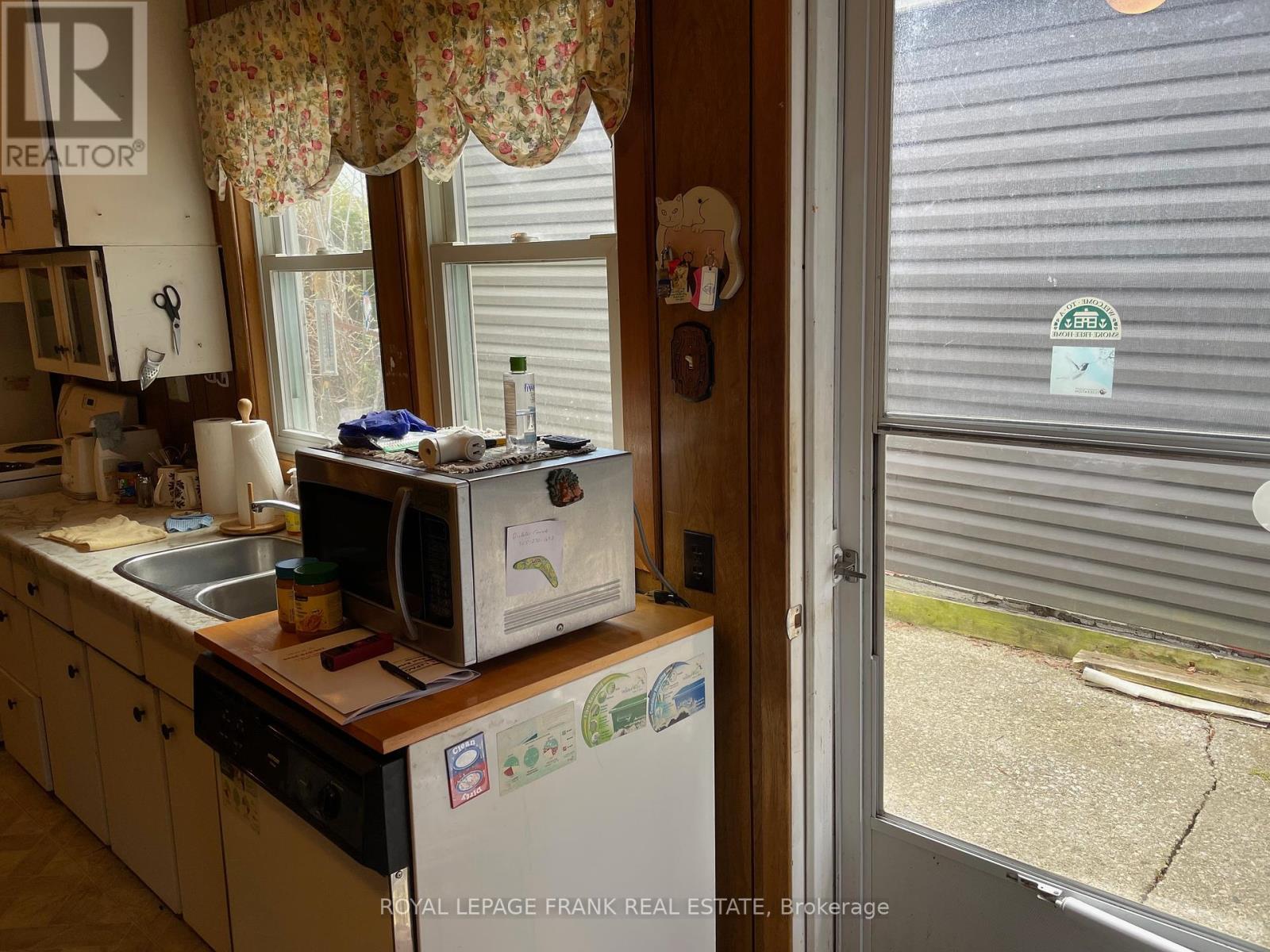 












29 HEAD STREET

,
Kawartha Lakes (Bobcaygeon),




Ontario
K0M1A0

