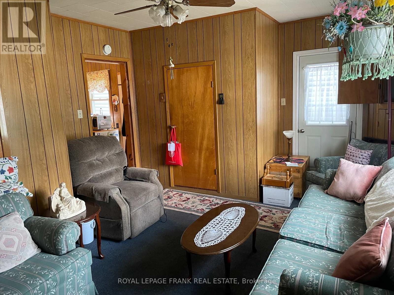 












29 HEAD STREET

,
Kawartha Lakes (Bobcaygeon),




Ontario
K0M1A0

