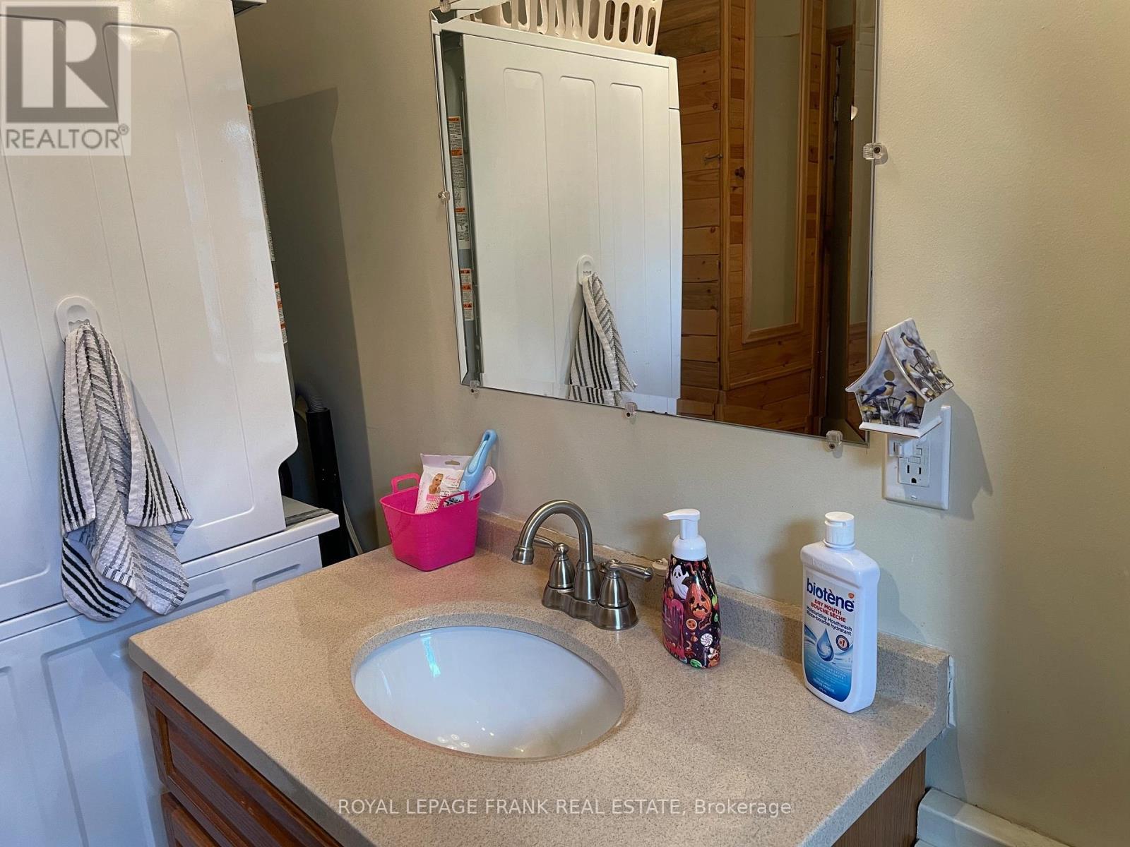 












29 HEAD STREET

,
Kawartha Lakes (Bobcaygeon),




Ontario
K0M1A0

