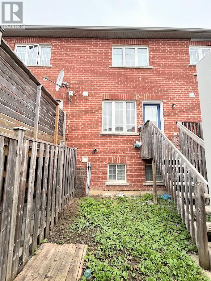 












449 WHITE'S HILL AVENUE

,
Markham (Cornell),




Ontario
L6B0J7

