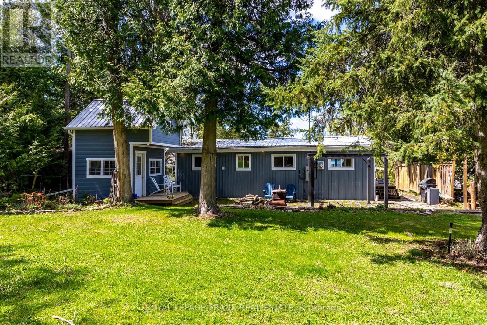 












8 DAISY TRAIL

,
Kawartha Lakes (Dunsford),




Ontario
K0M1L0

