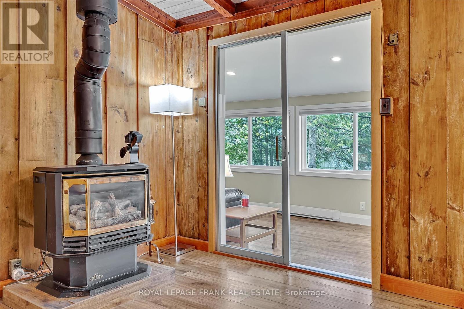 












8 DAISY TRAIL

,
Kawartha Lakes (Dunsford),




Ontario
K0M1L0


