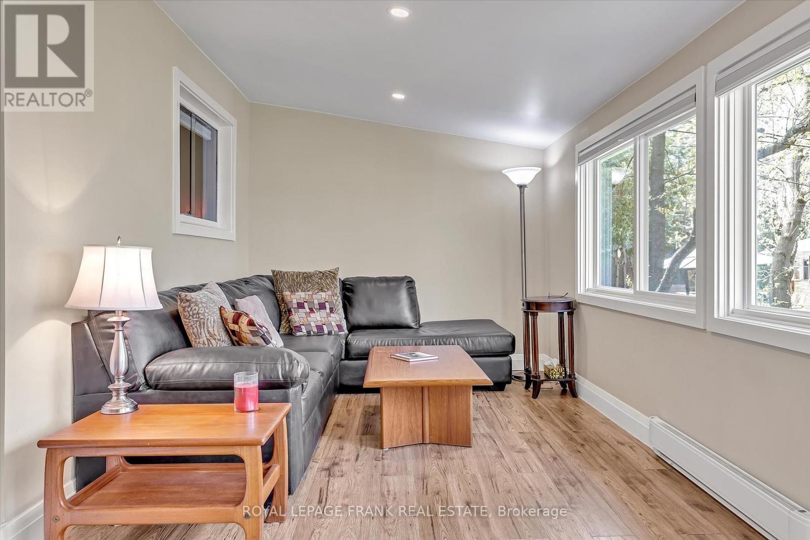 












8 DAISY TRAIL

,
Kawartha Lakes (Dunsford),




Ontario
K0M1L0

