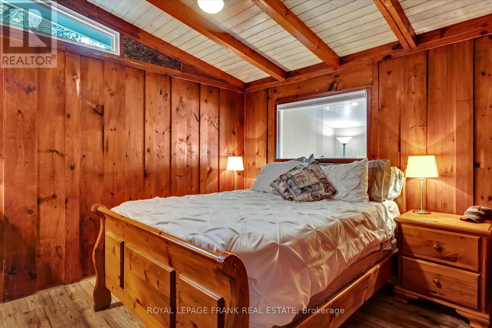 












8 DAISY TRAIL

,
Kawartha Lakes (Dunsford),




Ontario
K0M1L0

