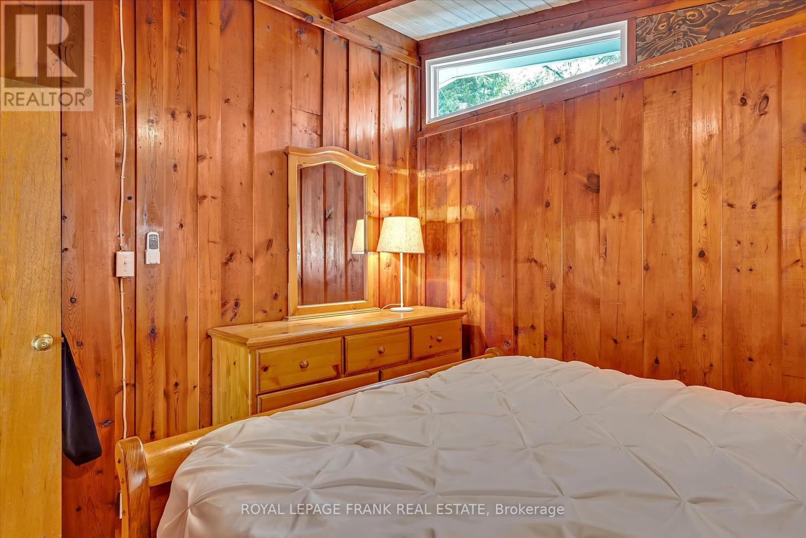 












8 DAISY TRAIL

,
Kawartha Lakes (Dunsford),




Ontario
K0M1L0

