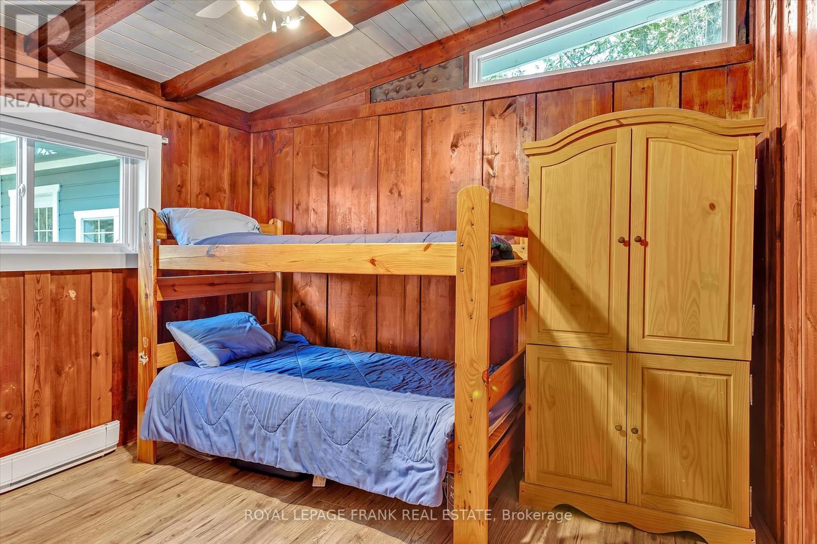 












8 DAISY TRAIL

,
Kawartha Lakes (Dunsford),




Ontario
K0M1L0

