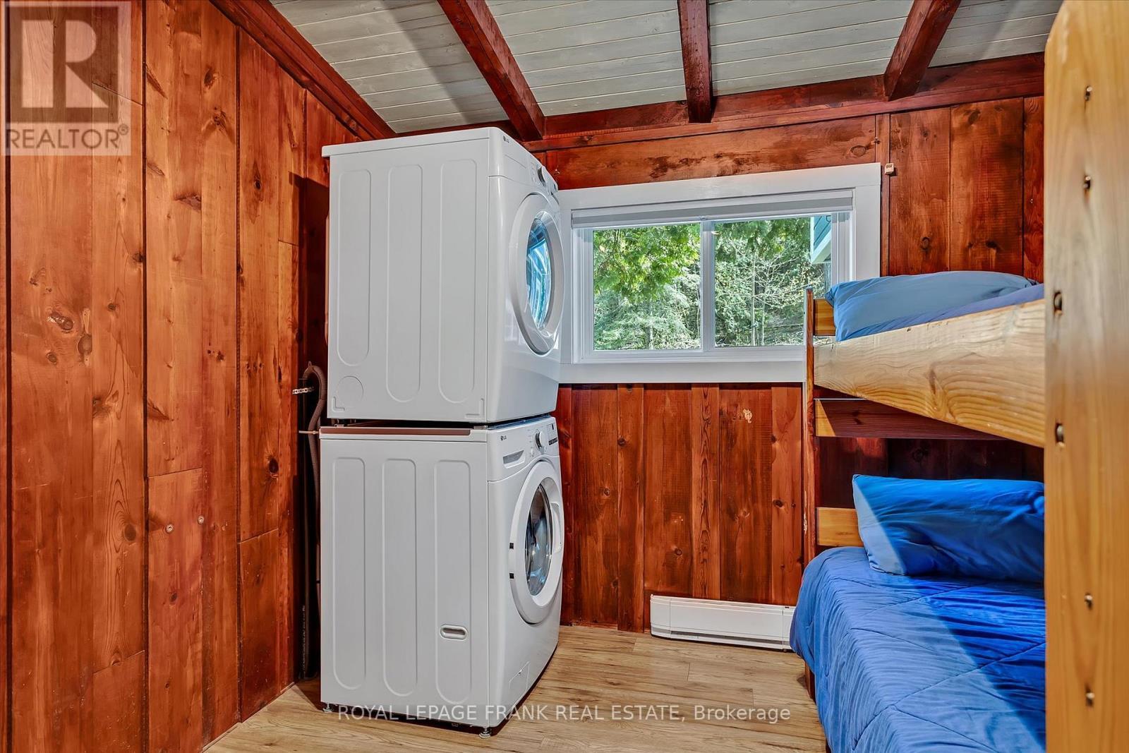 












8 DAISY TRAIL

,
Kawartha Lakes (Dunsford),




Ontario
K0M1L0

