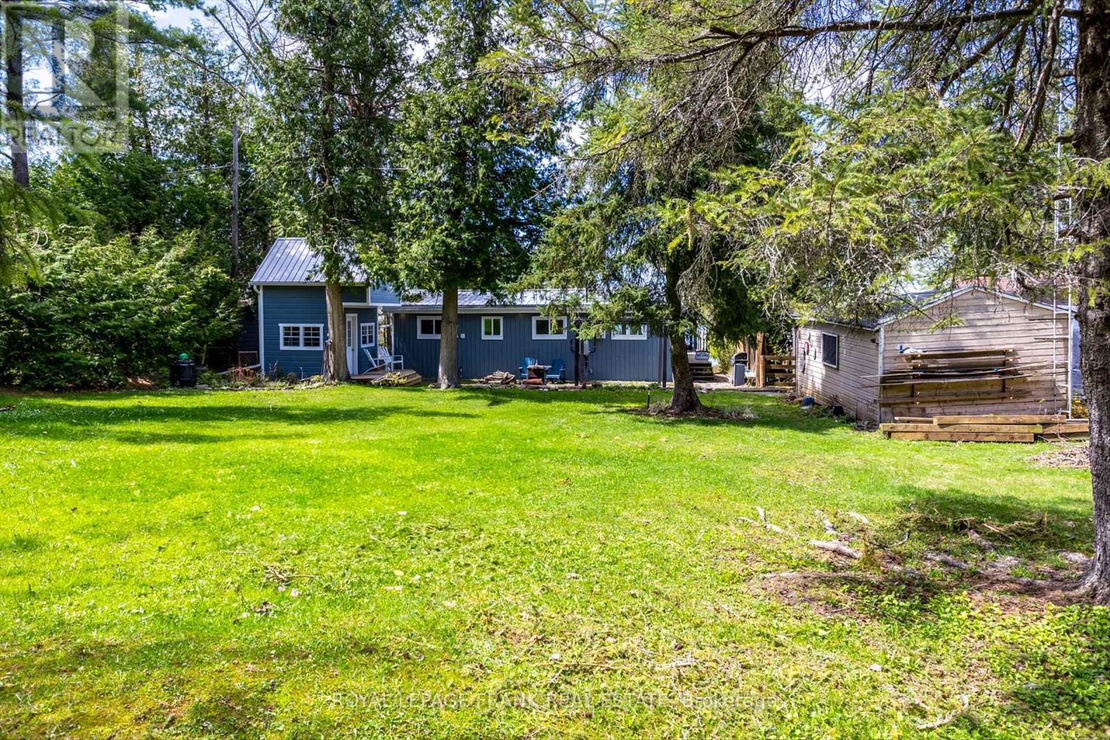 












8 DAISY TRAIL

,
Kawartha Lakes (Dunsford),




Ontario
K0M1L0

