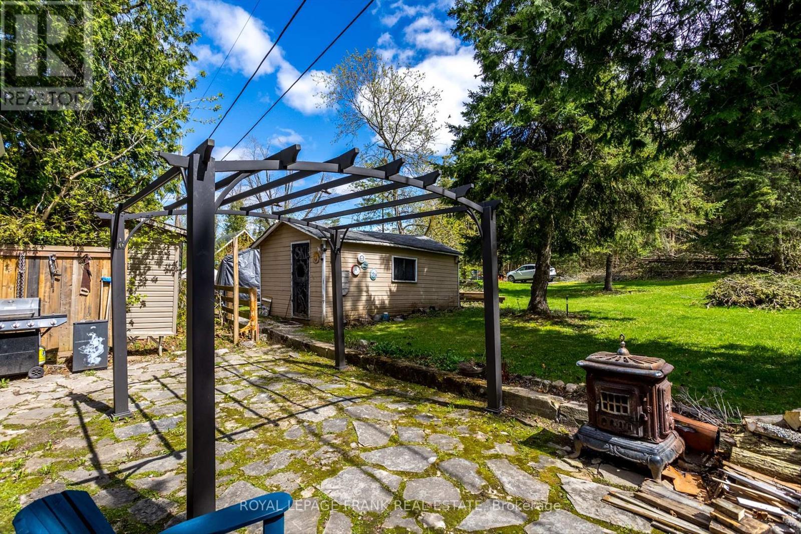 












8 DAISY TRAIL

,
Kawartha Lakes (Dunsford),




Ontario
K0M1L0

