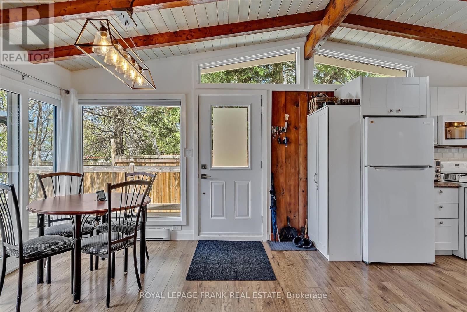 












8 DAISY TRAIL

,
Kawartha Lakes (Dunsford),




Ontario
K0M1L0

