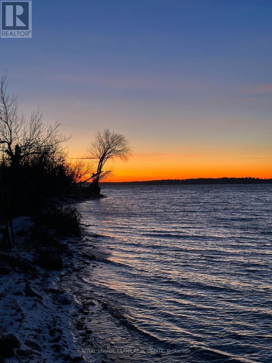 












8 DAISY TRAIL

,
Kawartha Lakes (Dunsford),




Ontario
K0M1L0

