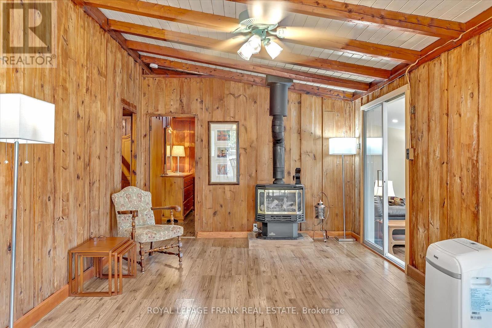 












8 DAISY TRAIL

,
Kawartha Lakes (Dunsford),




Ontario
K0M1L0

