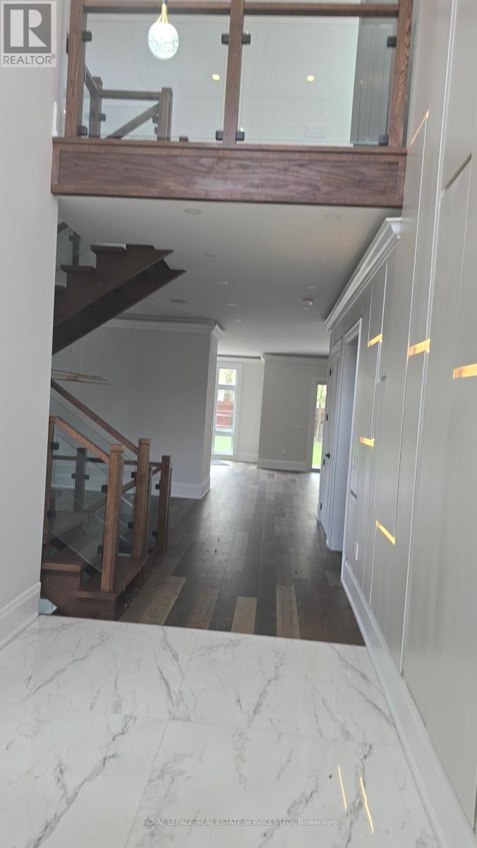 












934 GOODWIN ROAD

,
Mississauga,




Ontario
L5G4K1

