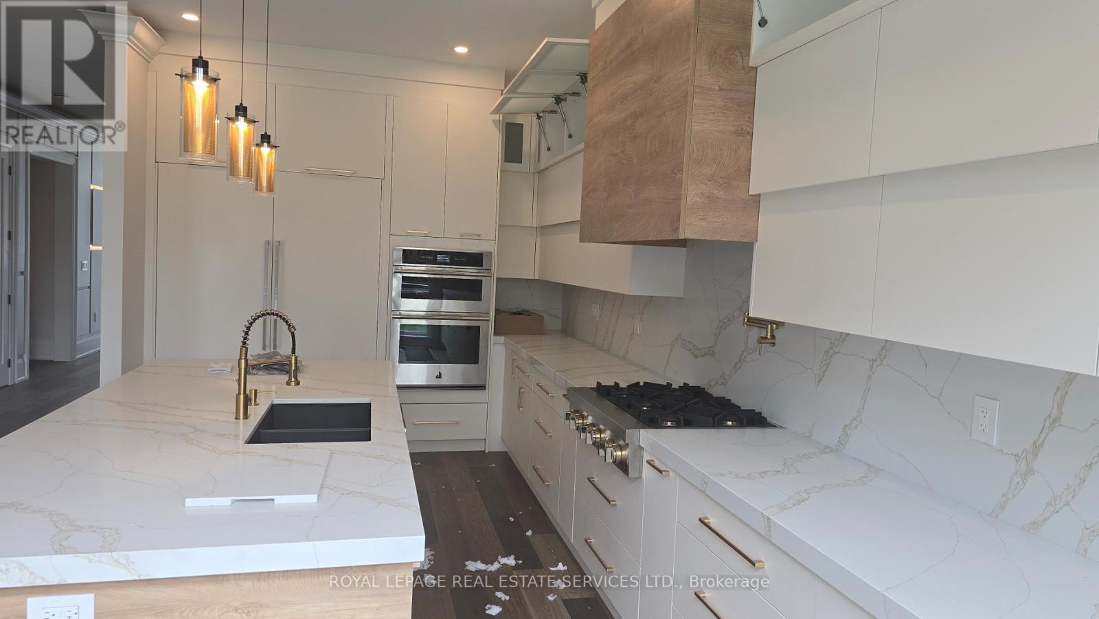 












934 GOODWIN ROAD

,
Mississauga,




Ontario
L5G4K1

