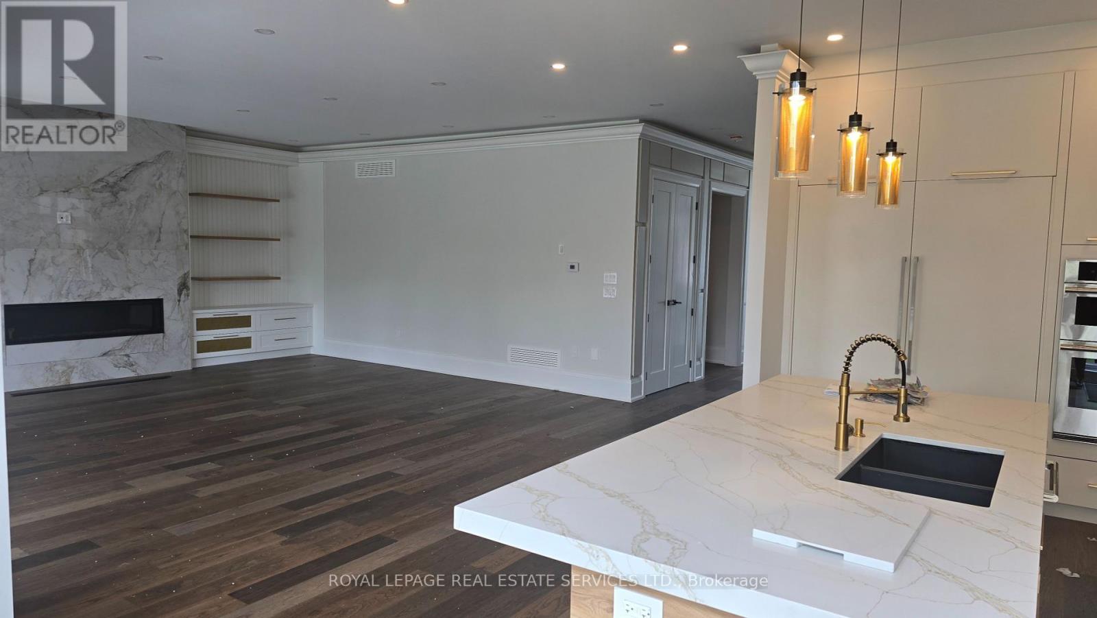 












934 GOODWIN ROAD

,
Mississauga,




Ontario
L5G4K1

