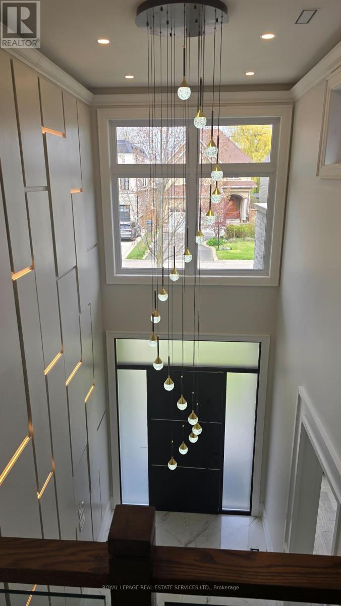 












934 GOODWIN ROAD

,
Mississauga,




Ontario
L5G4K1

