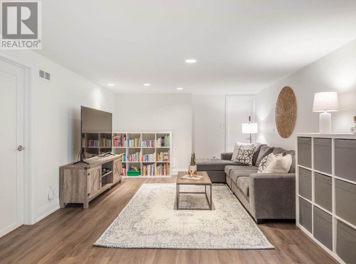 












BSMT - 54 EXBURY ROAD

,
Toronto,




Ontario
M3M1R1


