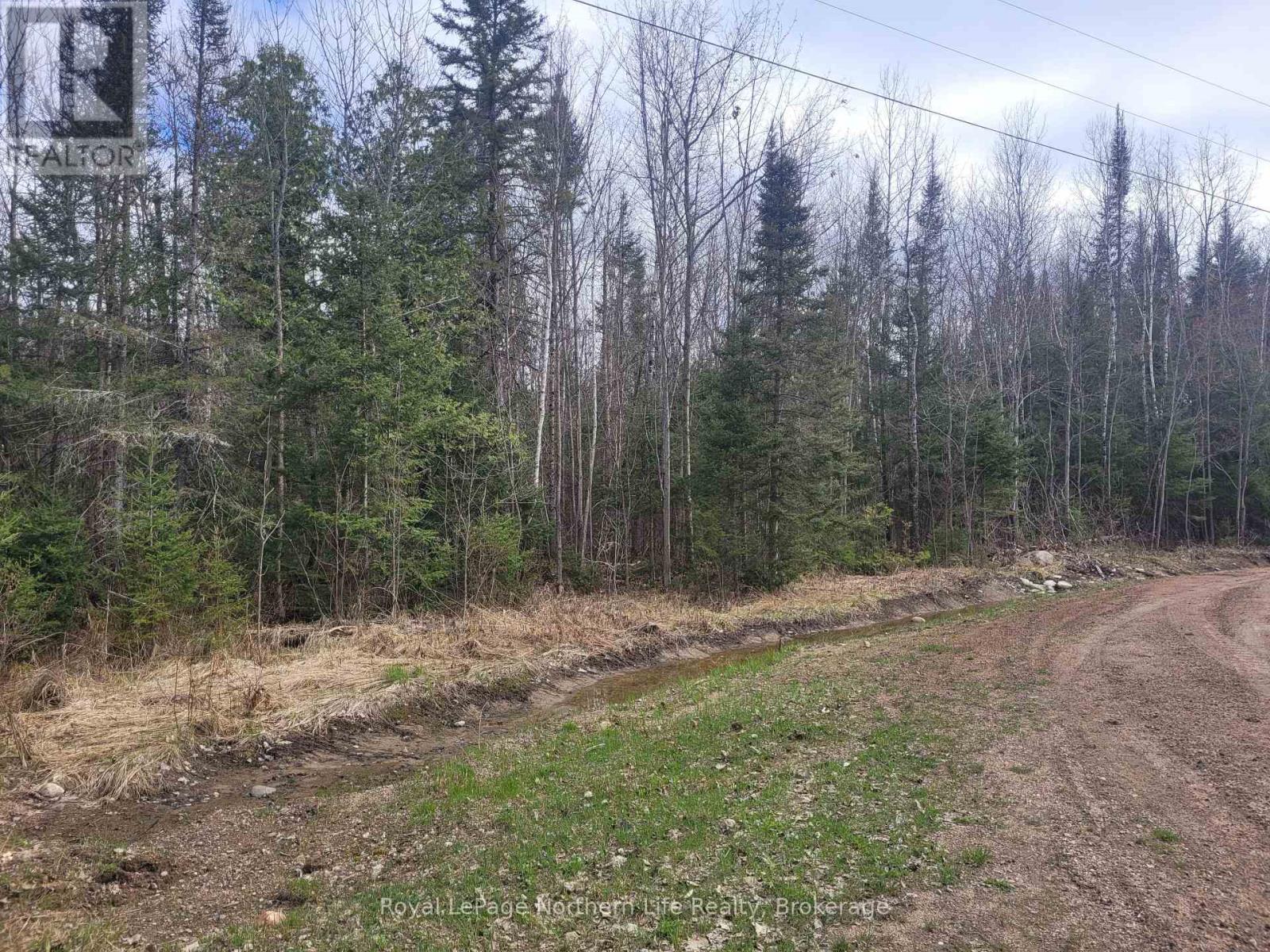 












LOT 21 CON 13 PT 1

,
Papineau-Cameron (Papineau Cameron),







Ontario
P0H1V0

