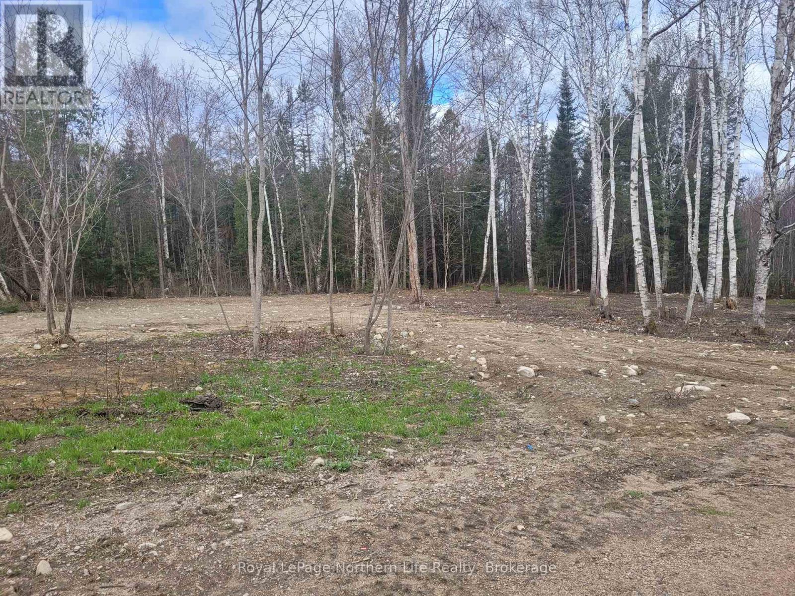 












LOT 21 CON 13 PT 3

,
Papineau-Cameron (Papineau Cameron),







Ontario
P0H1V0

