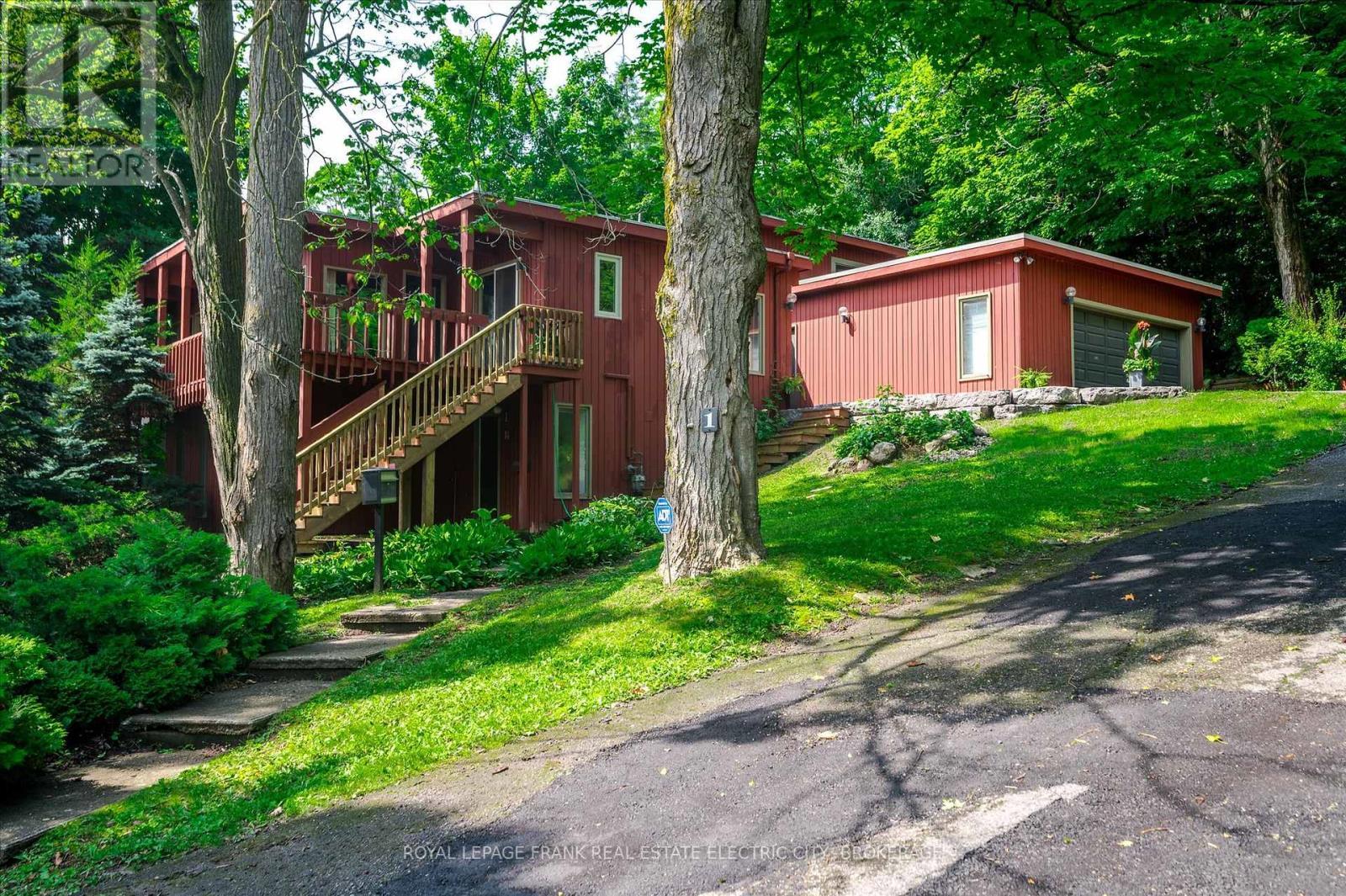 












1 MONTAGUE COURT

,
Peterborough West (Central),




Ontario
K9J7L5


