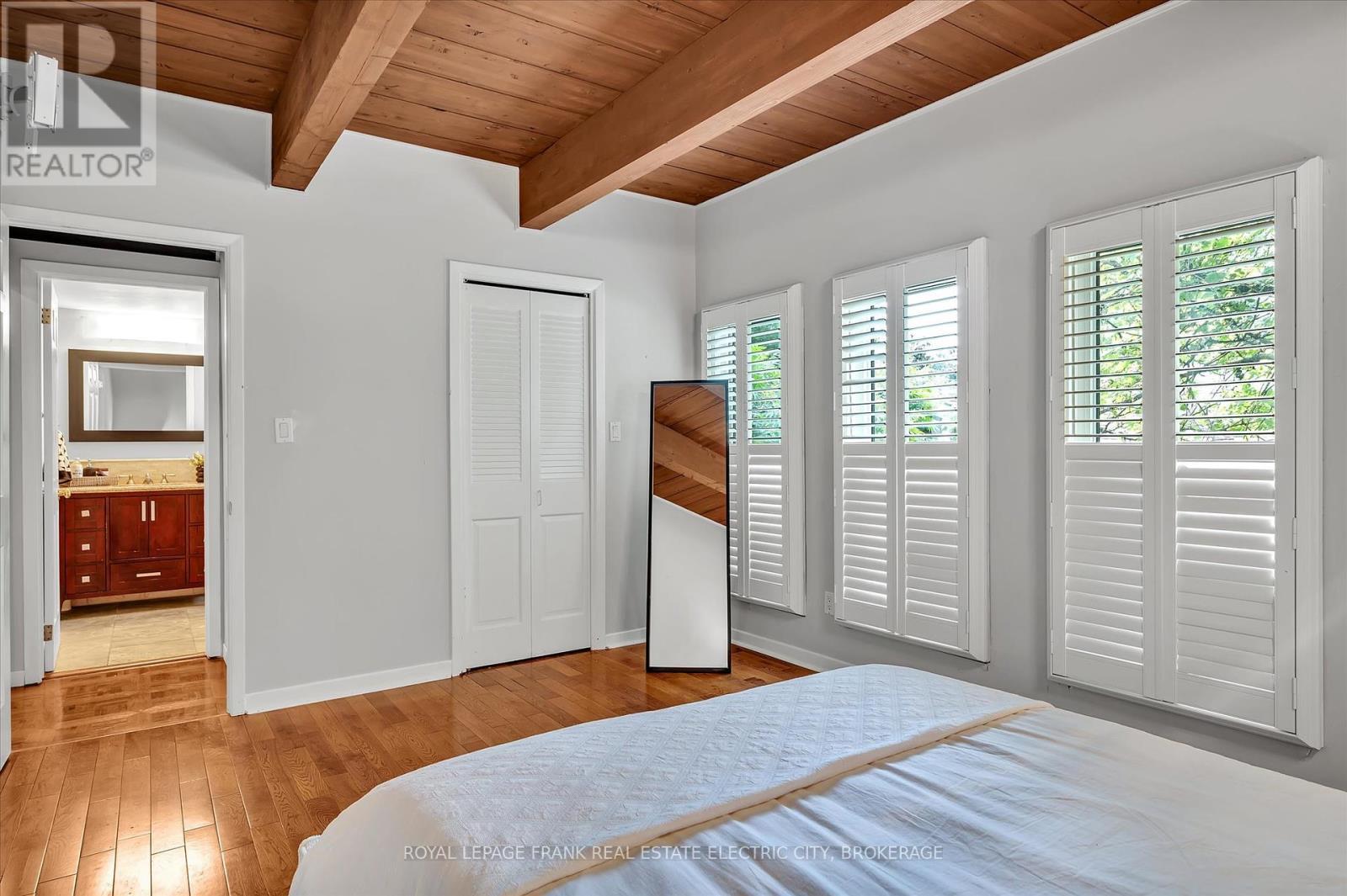 












1 MONTAGUE COURT

,
Peterborough West (Central),




Ontario
K9J7L5

