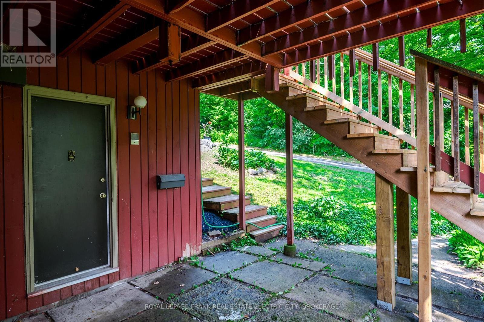 












1 MONTAGUE COURT

,
Peterborough West (Central),




Ontario
K9J7L5

