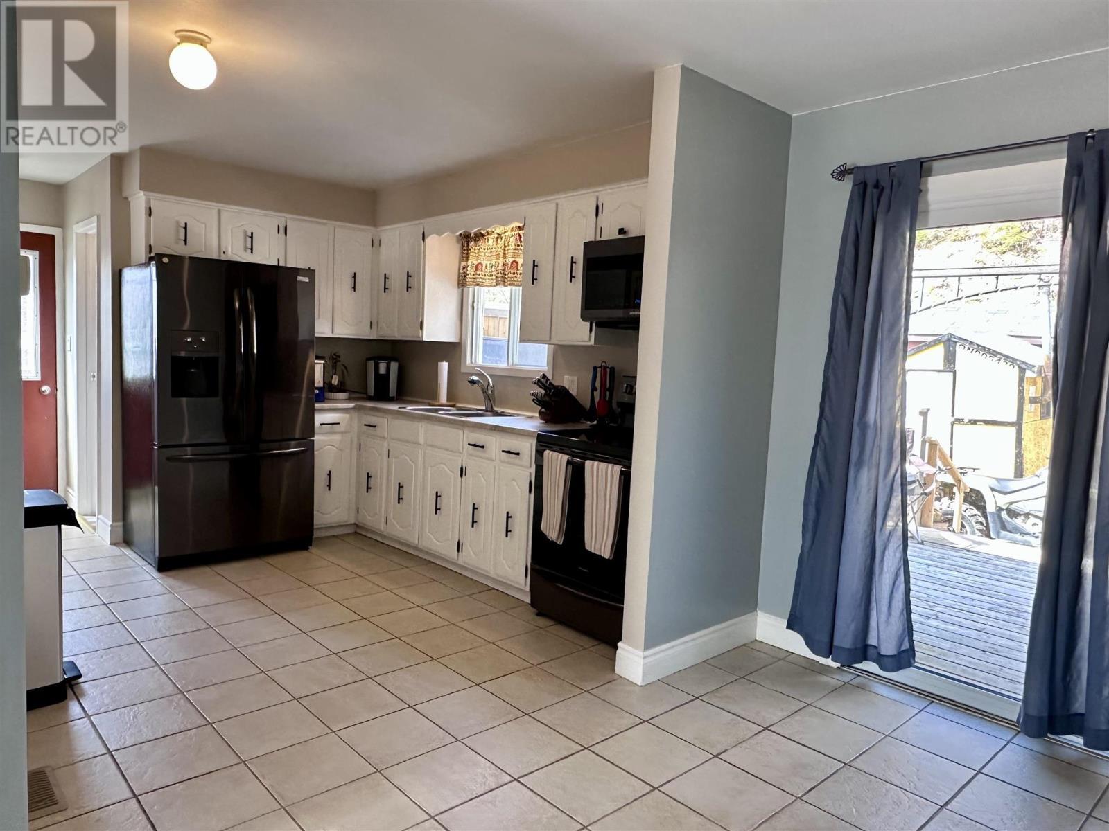 












57A London CRES

,
Elliot Lake,




Ontario
P5A2P7


