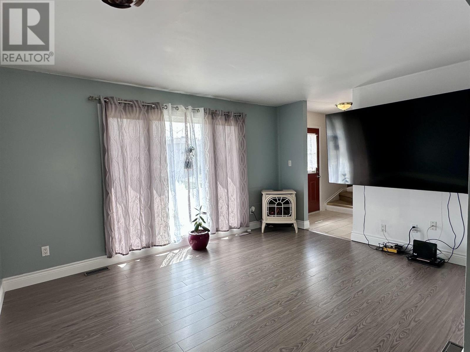 












57A London CRES

,
Elliot Lake,




Ontario
P5A2P7

